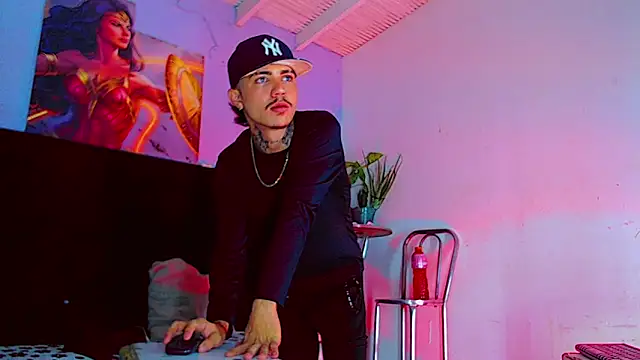 HannibalLester online show from October 26, 6:04 am