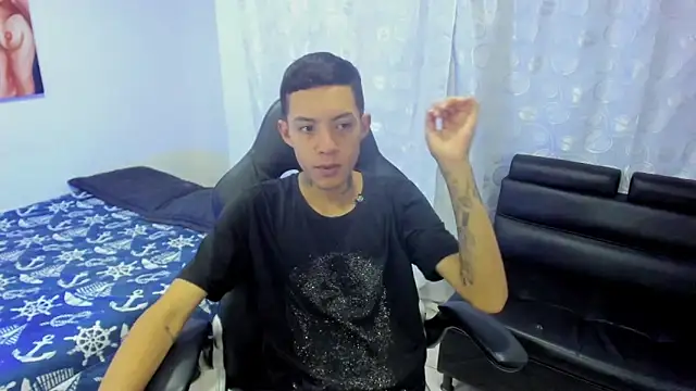 Jayden Boy  online show from December 6, 7:01 pm