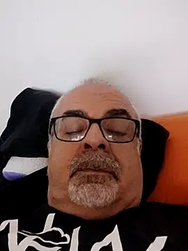 Snapshot of Satiro_Sevilla chatting on October 5, 9:41 pm Satiro Sevilla online show from October 5, 9:41 pm