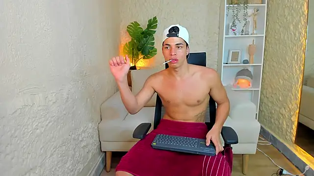 Benjamin More online show from January 3, 12:54 am