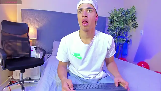 Benjamin More online show from February 18, 1:21 am