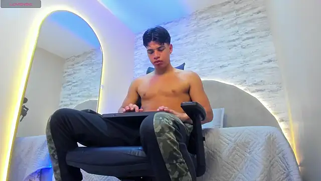 Benjamin More online show from January 15, 12:36 pm