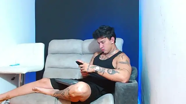 JUSTIN FULLER1 online show from February 22, 9:16 pm