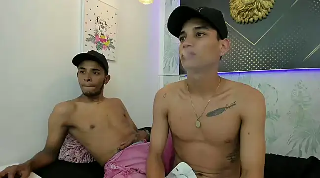 JordanAndAndrew online show from January 3, 7:39 pm