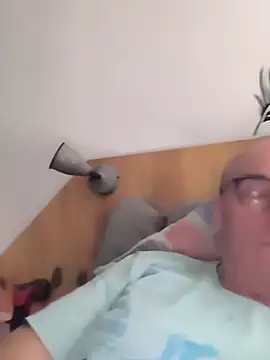 bogland33 online show from September 14, 2:19 pm