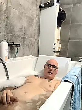 bogland33 online show from February 9, 9:58 am