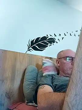 bogland33 online show from October 1, 6:45 pm