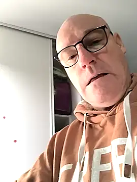 bogland33 online show from January 6, 9:41 am