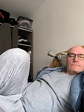 bogland33 online show from February 21, 9:12 am