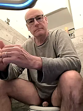 bogland33 online show from March 3, 12:45 am