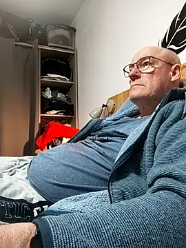 bogland33 online show from March 23, 7:31 pm