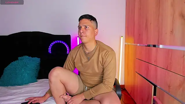 ANDREZALVAREZ online show from November 12, 3:23 am