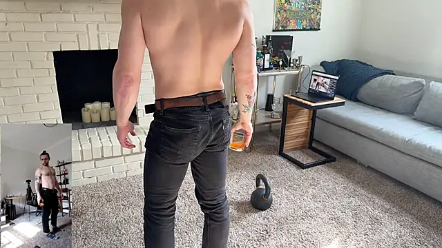 Snapshot of DaddydayDrinkzz chatting on December 4, 6:06 pm DaddydayDrinkzz online show from December 4, 6:06 pm