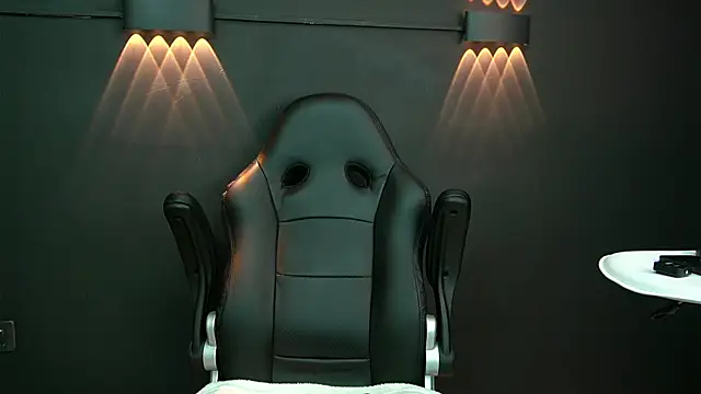 CallumMuscle online show from January 4, 2:56 pm