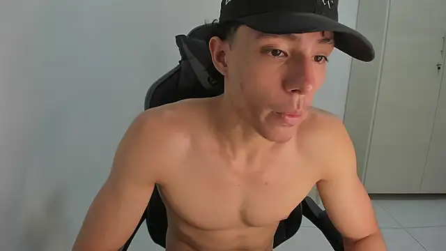 enzo sloran online show from March 31, 7:15 pm