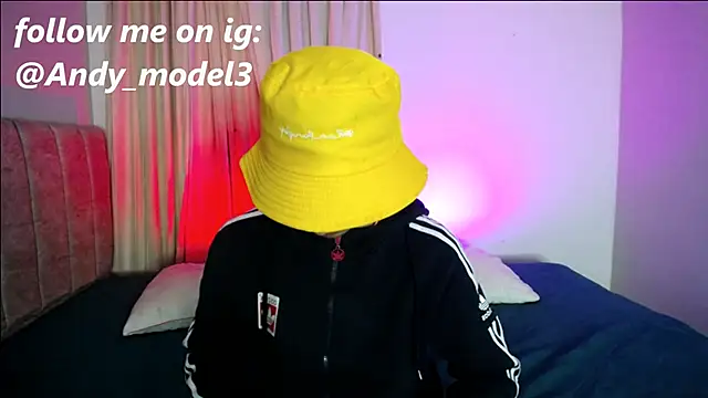 Yellowpokemon23 online show from July 30, 1:49 am