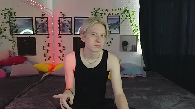 Ron Vils online show from March 15, 4:46 am