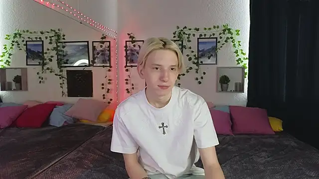 Ron Vils online show from March 12, 4:41 am