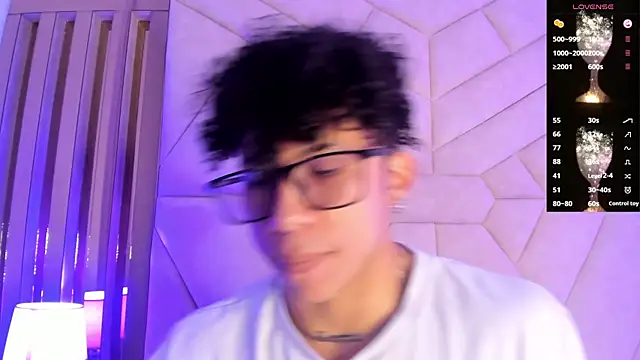 AkazaBoy  online show from November 30, 8:55 pm