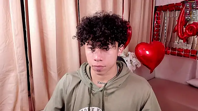 AkazaBoy  online show from February 18, 5:05 am