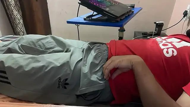 sexyboy09 online show from October 27, 7:38 pm