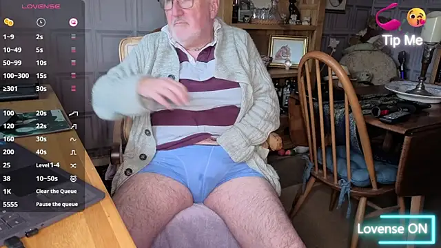 Adamdaddybear online show from October 19, 1:36 pm