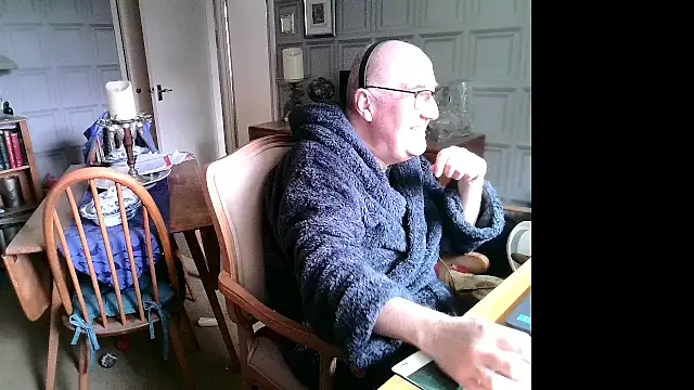 Adamdaddybear online show from March 17, 9:33 am