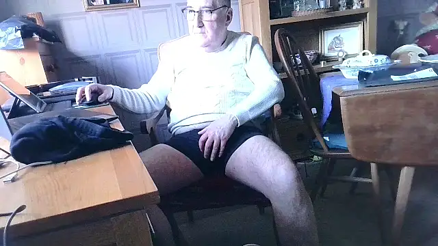 Adamdaddybear online show from January 15, 12:58 pm