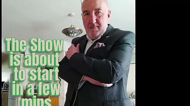 Adamdaddybear online show from December 17, 8:21 am