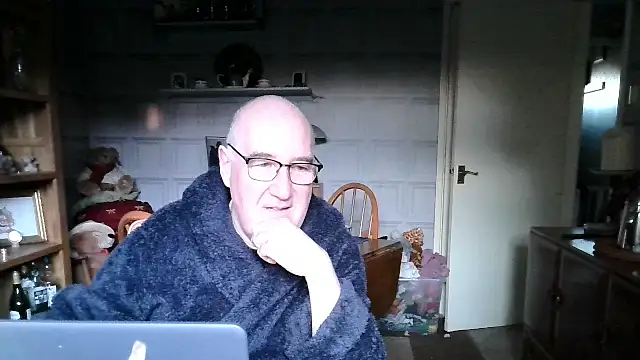 Adamdaddybear online show from January 9, 8:45 am
