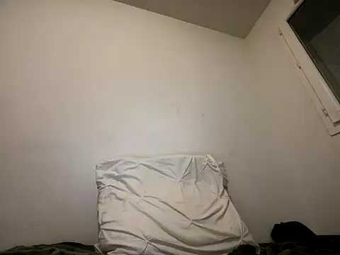 Rebeu313 online show from December 17, 9:32 pm