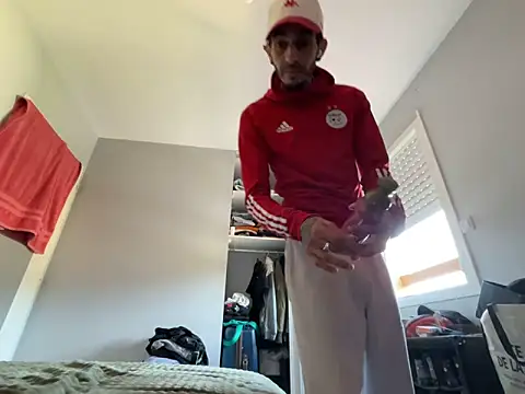 Rebeu313 online show from February 25, 2:18 pm