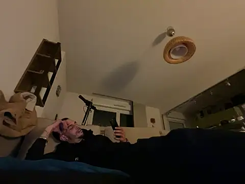 Rebeu313 online show from March 16, 1:07 am