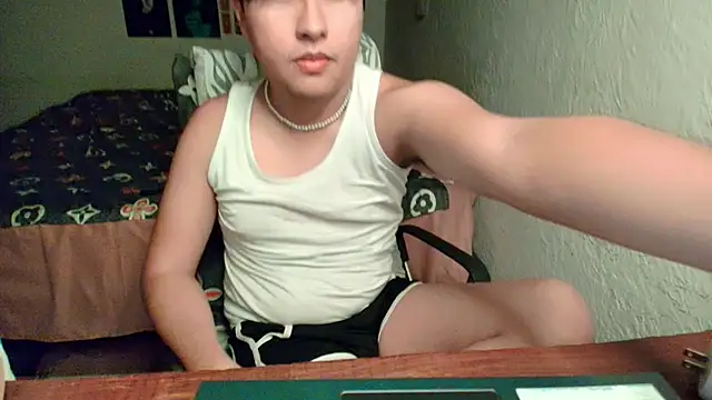 Snapshot of shinji-18 chatting on March 18, 11:42 pm shinji-18 online show from March 18, 11:42 pm