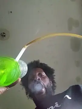 DevinToore online show from April 11, 7:06 pm