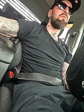 Beardedtattood online show from October 19, 6:33 pm