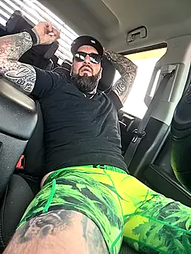 Beardedtattood online show from November 16, 5:04 pm