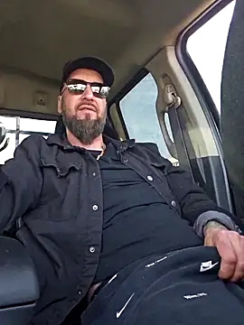 Beardedtattood online show from March 14, 1:46 pm