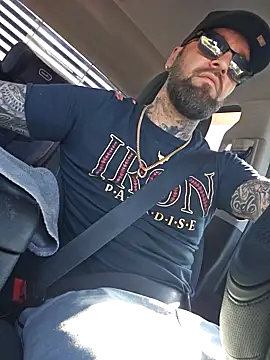 Beardedtattood online show from October 4, 2:44 pm