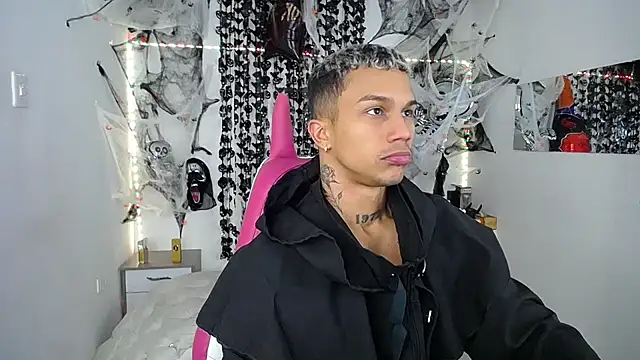 Leonard Price online show from October 23, 9:24 am