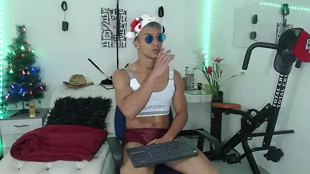 Snapshot of Leonard_Price chatting on December 26, 2:48 pm Leonard Price online show from December 26, 2:48 pm