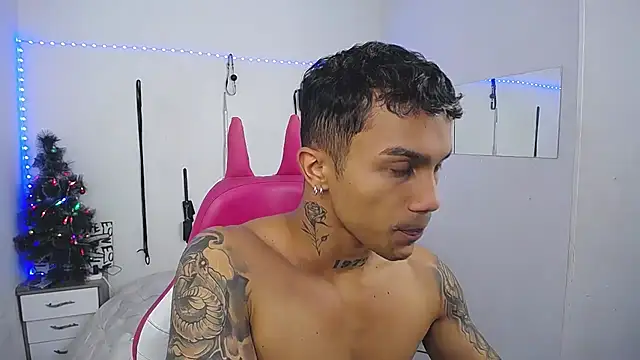 Leonard Price online show from December 18, 7:10 pm