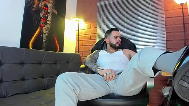 Ethan Castellano online show from December 5, 1:06 pm