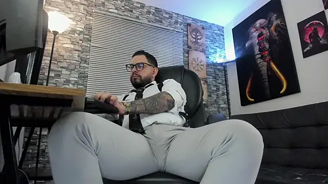 Ethan Castellano online show from May 23, 11:21 pm