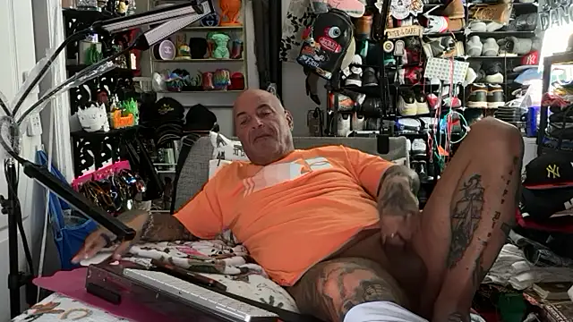 joeytatts66 online show from July 1, 3:07 am