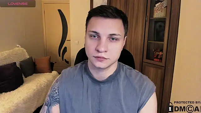 handsome guy01 online show from November 22, 3:17 am