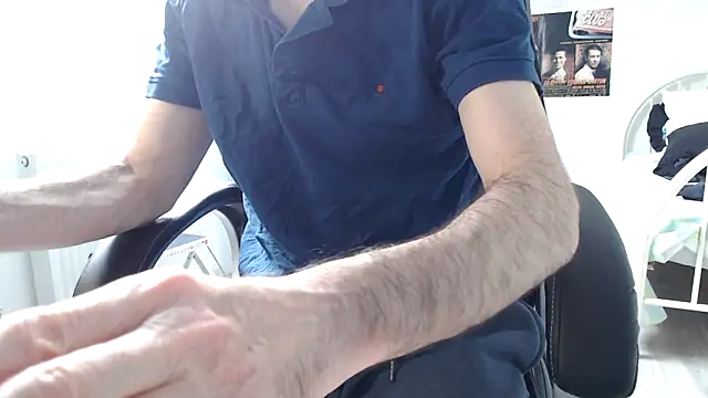 Snapshot of SteveStiffbone chatting on February 9, 1:25 pm SteveStiffbone online show from February 9, 1:25 pm