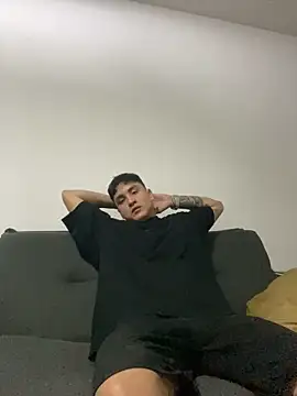 Snapshot of LCarreraa chatting on February 2, 4:48 am LCarreraa online show from February 2, 4:48 am