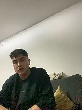 Snapshot of LCarreraa chatting on February 1, 7:26 am LCarreraa online show from February 1, 7:26 am