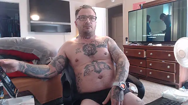 Snapshot of dadbod1178 chatting on January 25, 8:10 pm dadbod1178 online show from January 25, 8:10 pm